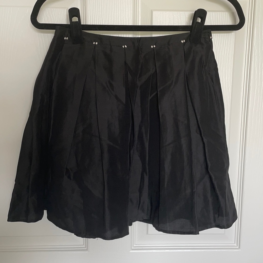 Max Studio Special Edition Box Pleat Black skirt